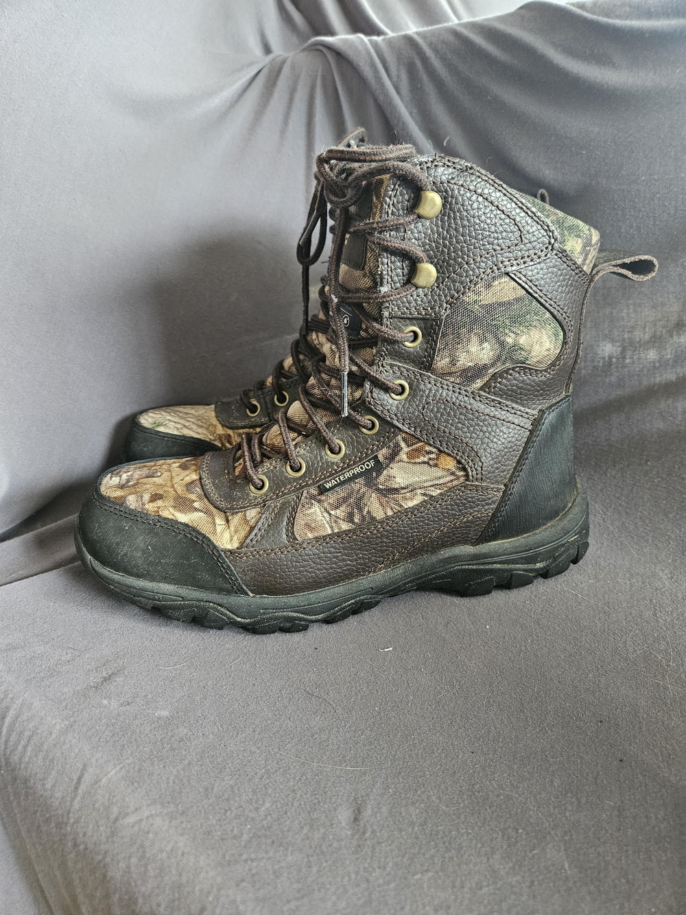 Men's Leather And Camo Boots Size 7